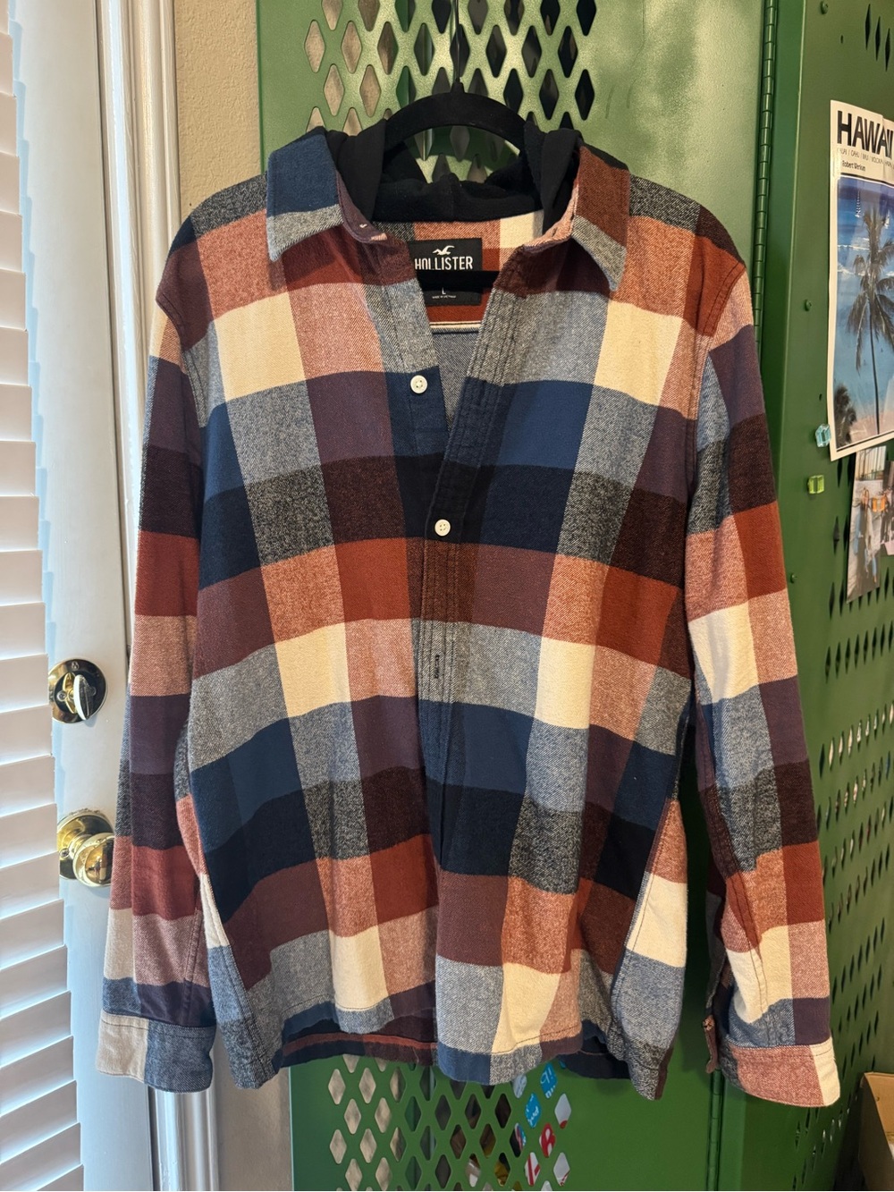 Hollister Men’s Rust, Navy and Cream Plaid Flannel Shacket (100% Cotton Body)
